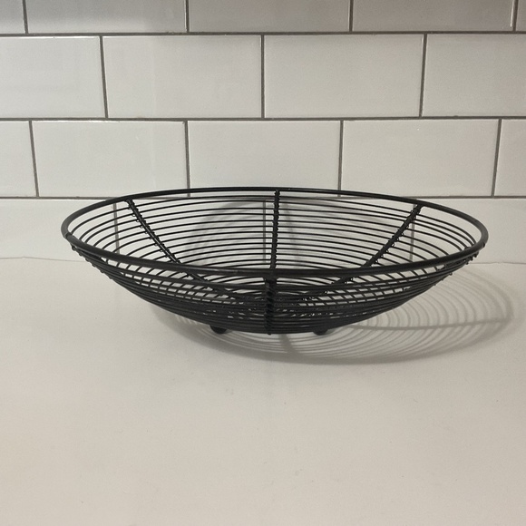Black Wire Basket On Round Balls/Legs Bowl - Picture 1 of 6
